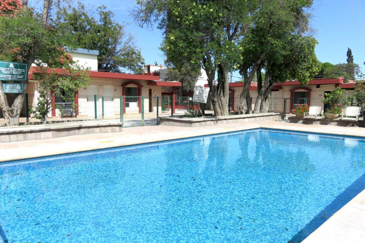 Hotel Huizache Saltillo Esterno foto
