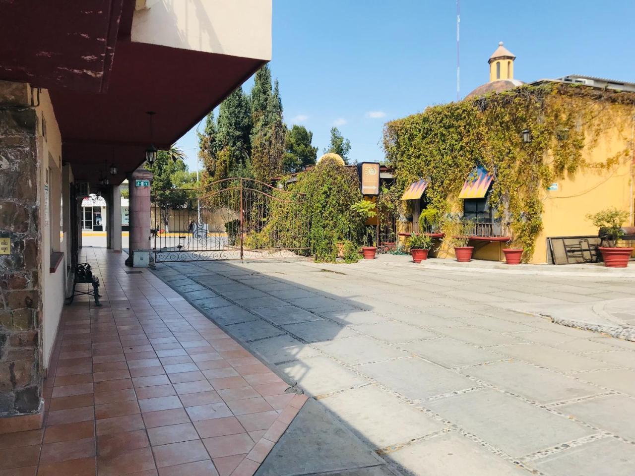 Hotel Huizache Saltillo Esterno foto