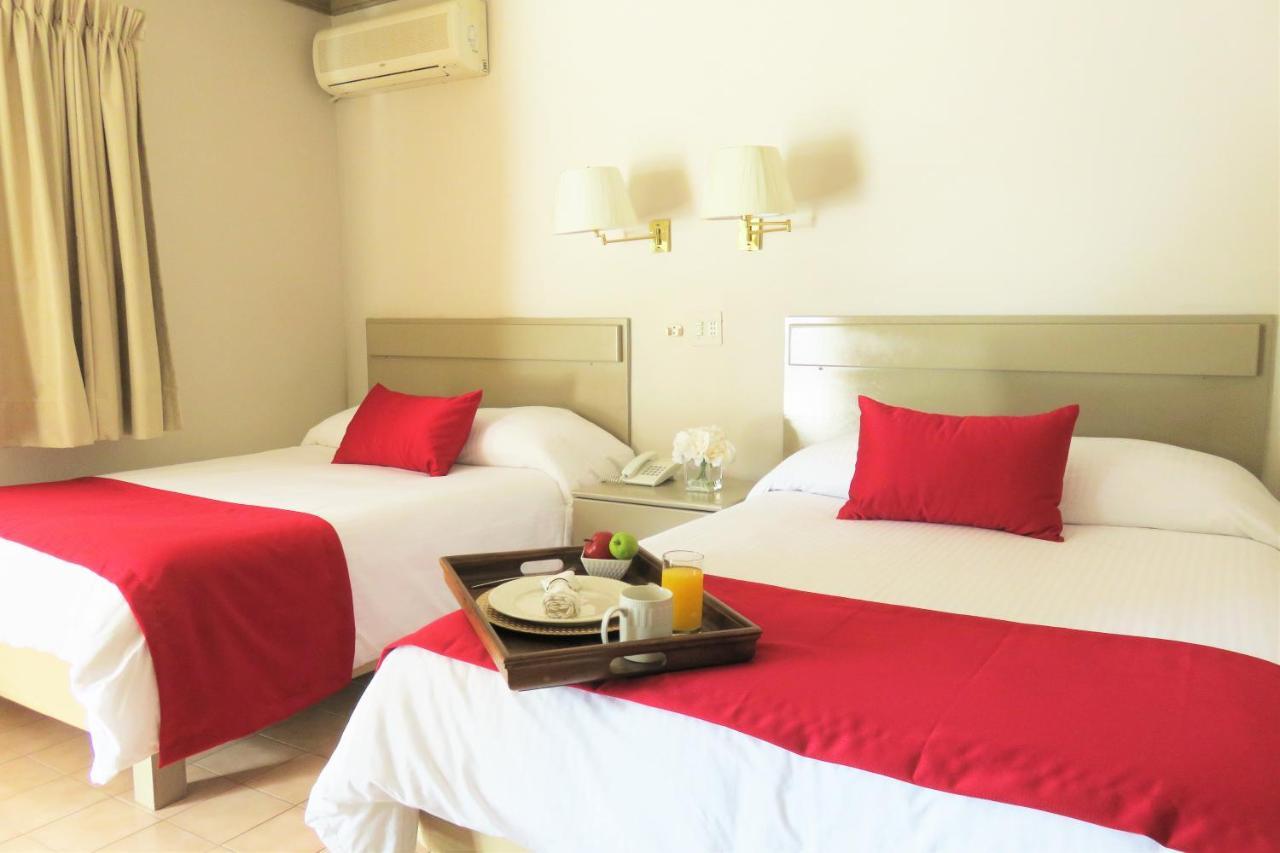 Hotel Huizache Saltillo Esterno foto